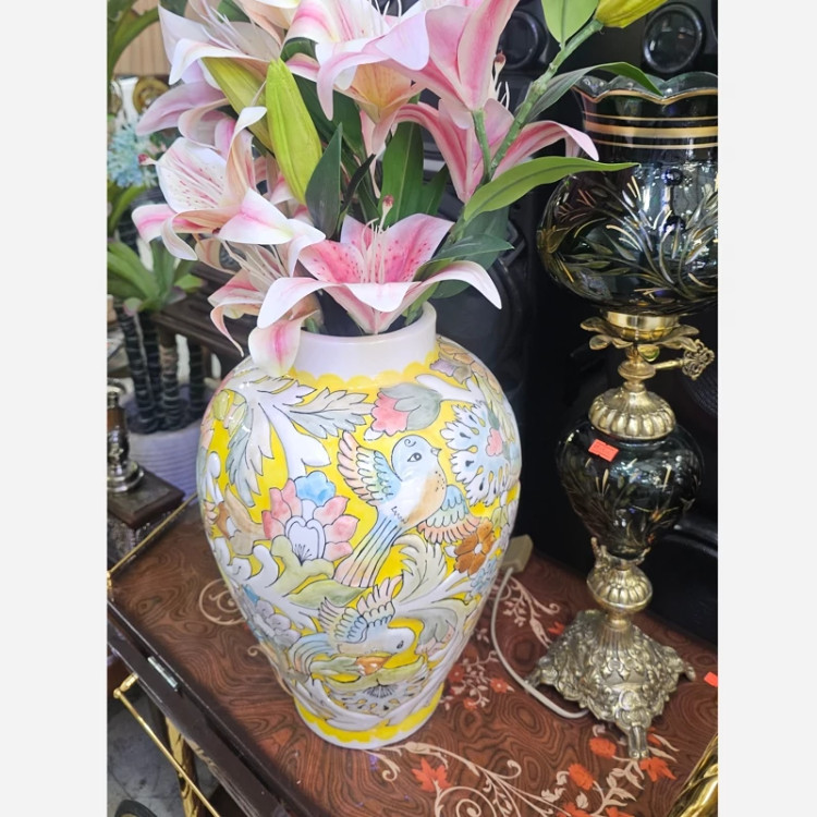 گلدان سرامیکی گلمرغی طرح برجسته ارتفاع ۵۰ در رنگبندی