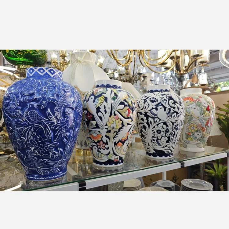 گلدان سرامیکی گلمرغی طرح برجسته ارتفاع ۵۰ در رنگبندی
